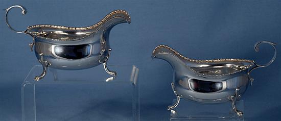 A pair of 1930s silver sauceboats, Length 7”/178mm Width 3 ¾”/95mm Height 3 ¾”/98mm, Combined Weight: 13.3oz/375grms